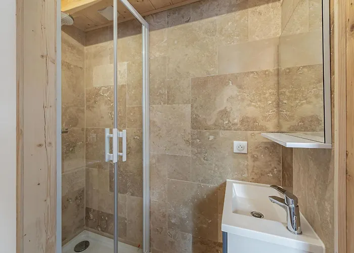 Duplex Renove Avec Balcon Et Wifi A - Fr-1-640-42 *